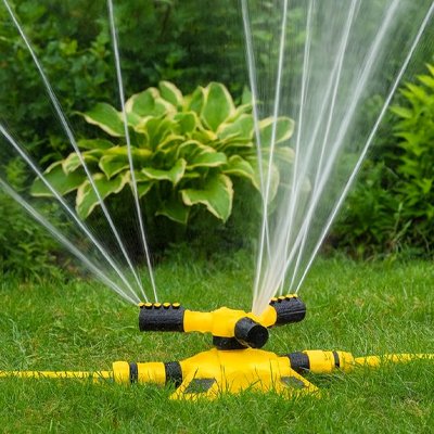 Jarin avec arrosage automatique irrigue plantes