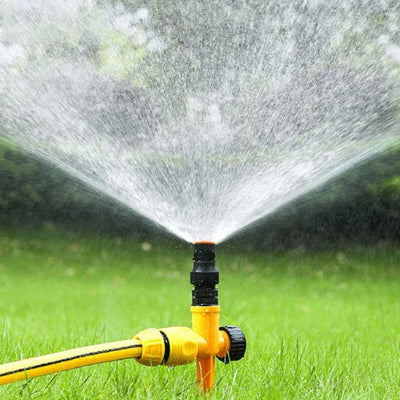 Pelouse hydraté avec arrosage automatique pelouse