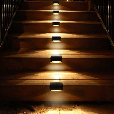 escalier avec lampe solaire